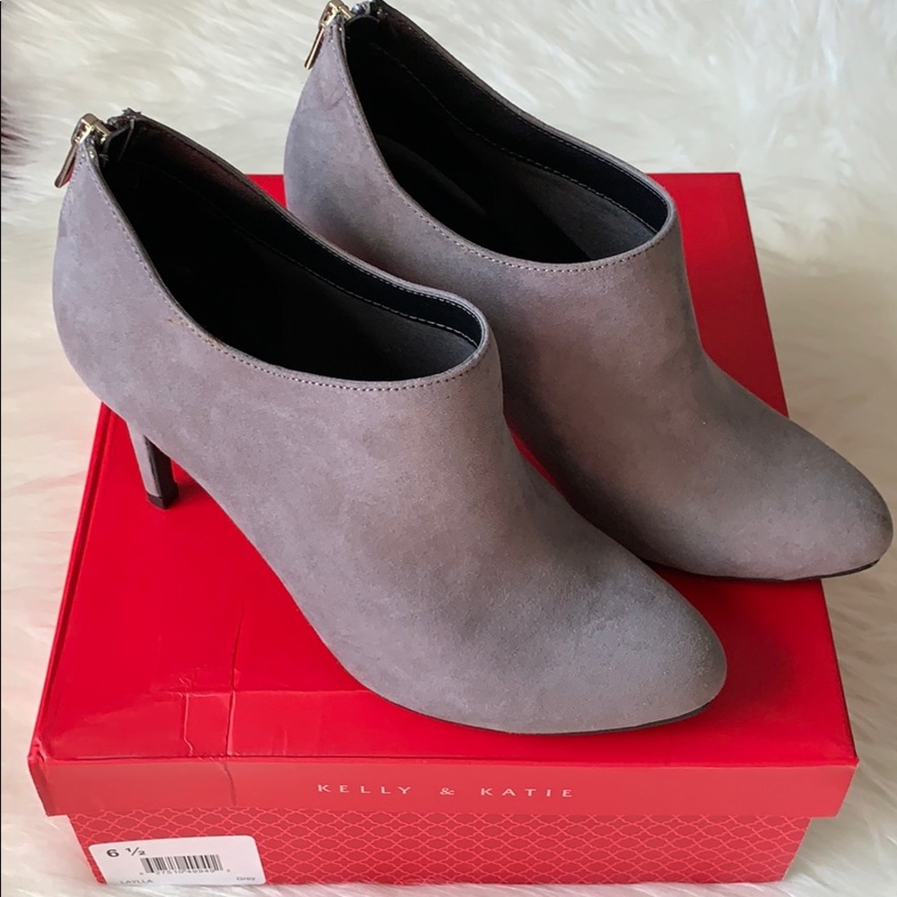 Kelly & Katie Grey Laylla Bootie SZ 6.5